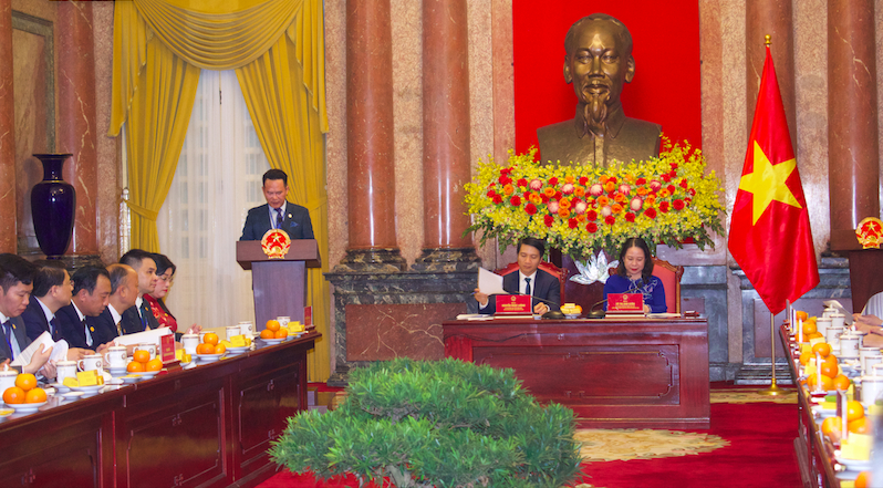 Ông Đặng Hồng Anh, Chủ tịch Hội Doanh nhân trẻ Việt Nam nêu đề xuất với lãnh đạo Đảng, Nhà nước.