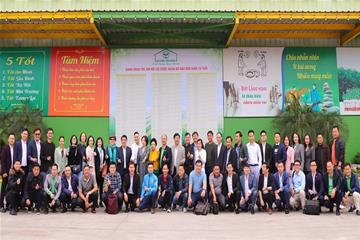 CLB Nông nghiệp công nghệ cao (DAA) – Hội doanh nhân trẻ Việt Nam thăm và làm việc tại Tiến Nông.