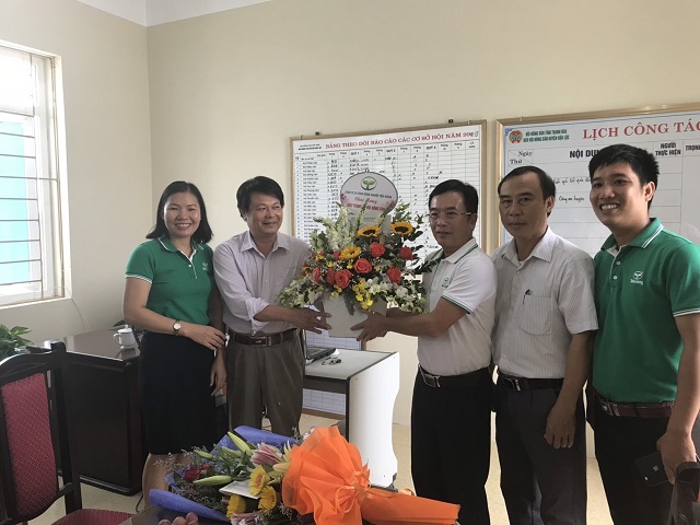 vùng Thanh Hóa I tặng hoa chúc mừng Hội nông dântỉnh Thanh Hóa
