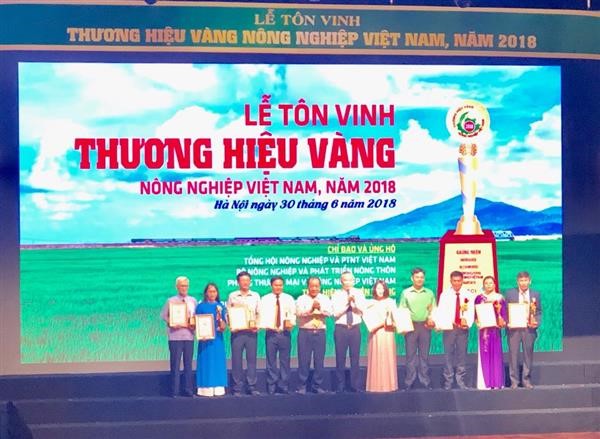 Tiến Nông vinh danh “Thương hiệu vàng nông nghiệp Việt Nam” năm 2018