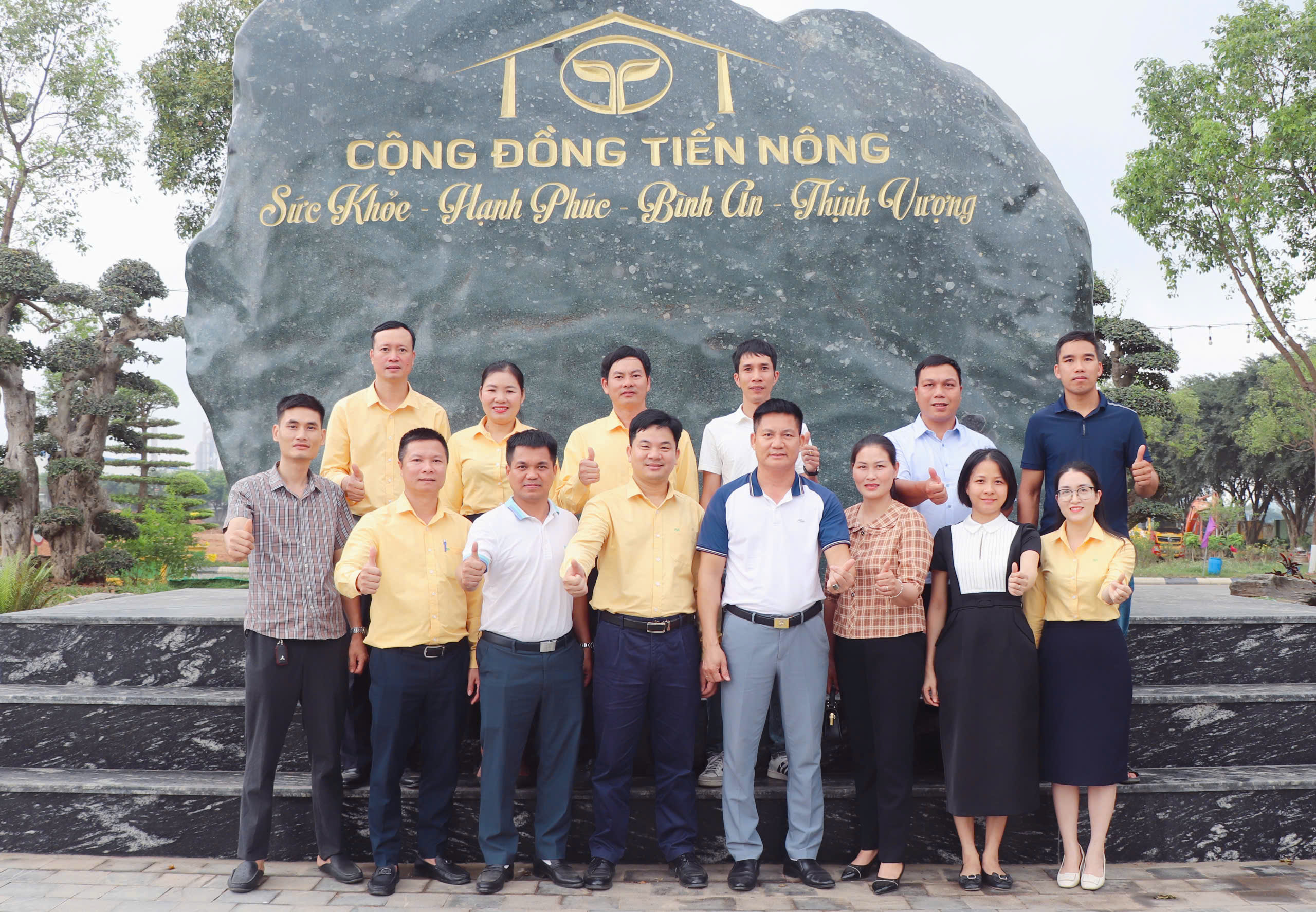 TIẾN NÔNG ĐÓN TIẾP KHÁCH HÀNG THAM QUAN, KÝ KẾT HỢP ĐỒNG HỢP TÁC PHÂN PHỐI SẢN PHẨM TIẾN NÔNG